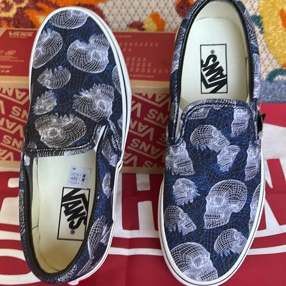 Vans Classic Slip-On(Wireframe Skulls) Black/Trwht VNOA33TB9IBWMNS sneakers