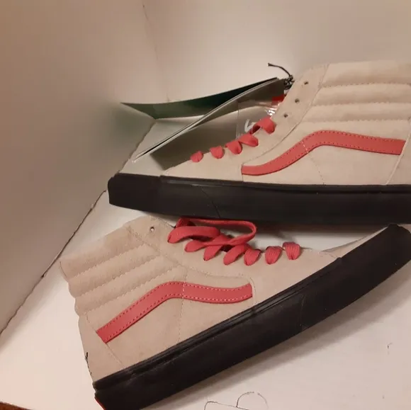 Vans Off The Wall They Are. Collection Brand New, Men's Size 7 Women's Size 8.5